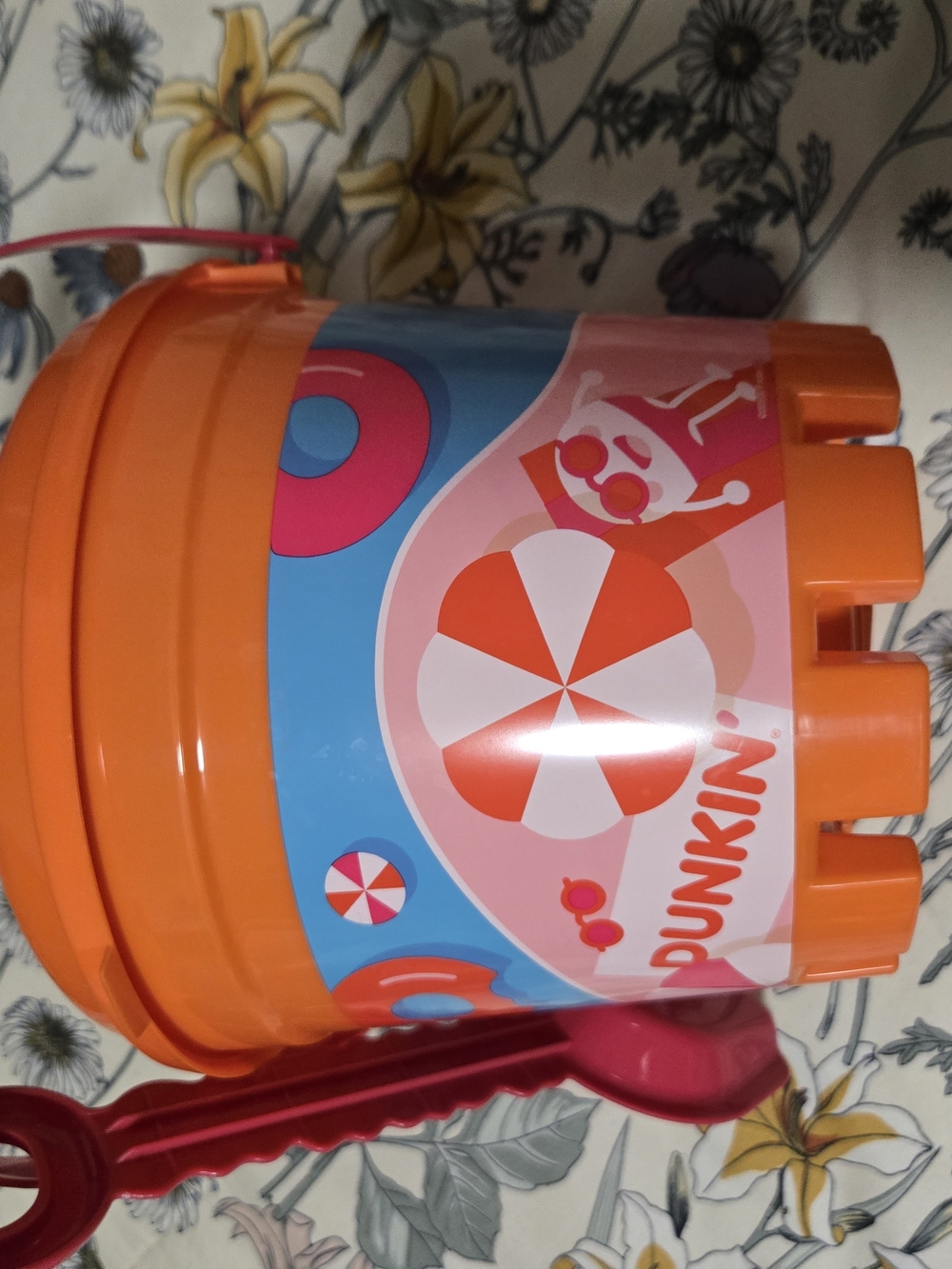 NEW 2025 Limited Edition Summer Dunkin Donuts Munchkin Beach Bucket Sand Shovel